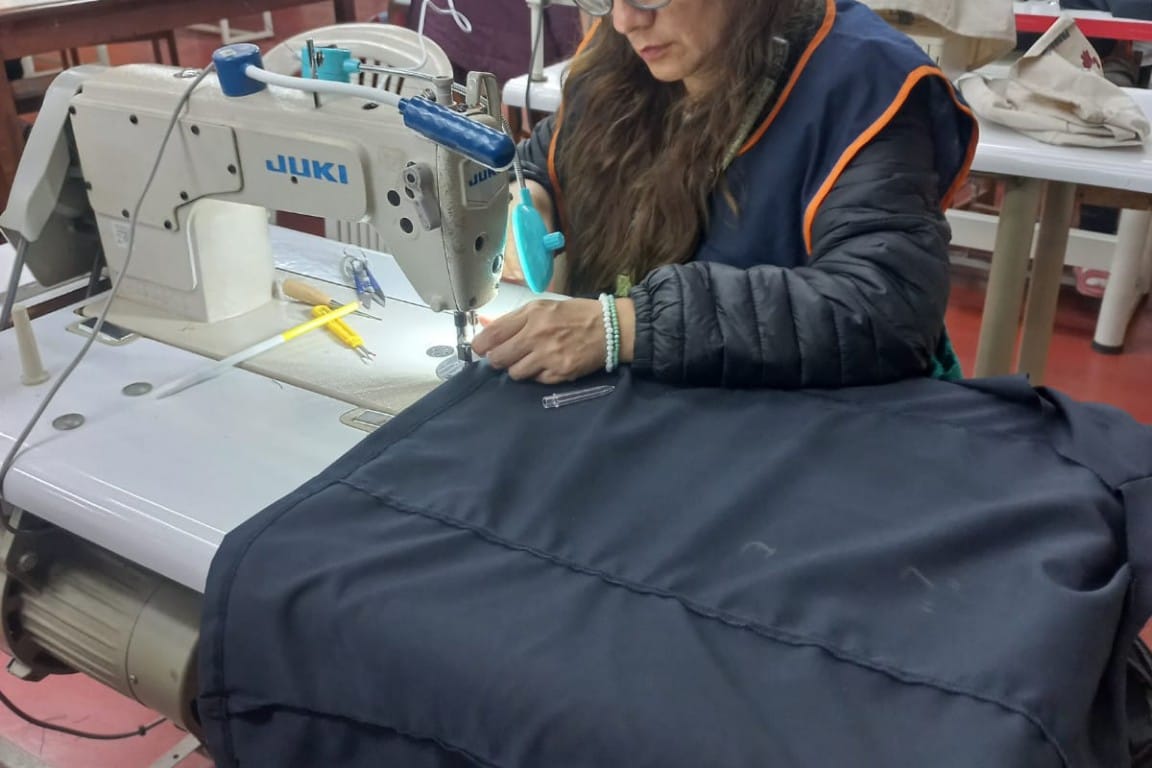 Exposición de trabajos de costura y acabados