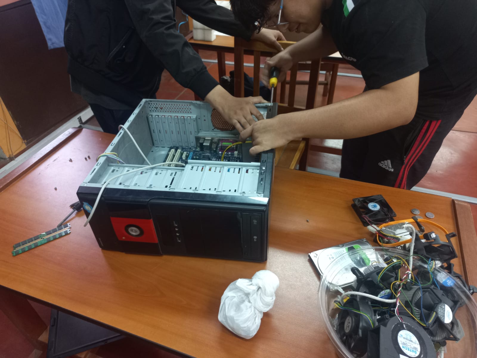 Trabajo técnico en laboratorio